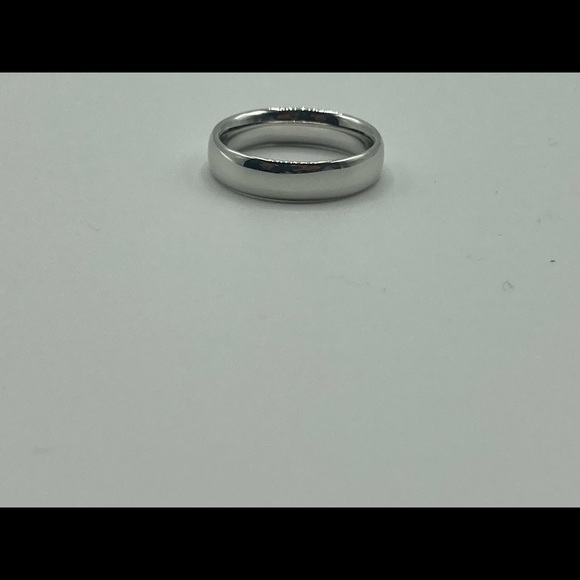 14k White Gold Comfort Fit 5mm Wedding Ring Wedding Band Size 6 - Picture 4 of 4